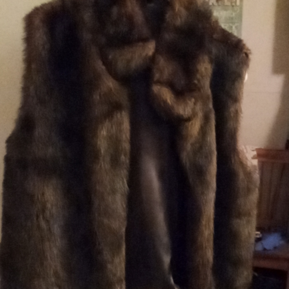 Woman's leather jaxket
